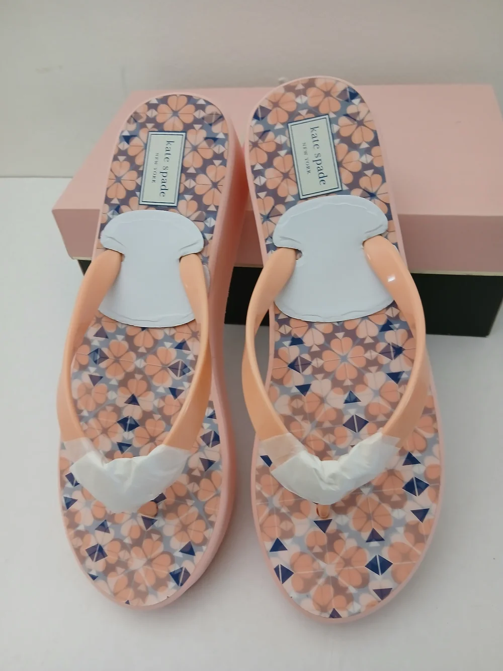 Kate Spade Floral Peach Flip Flop Sandals Size 11B New $30